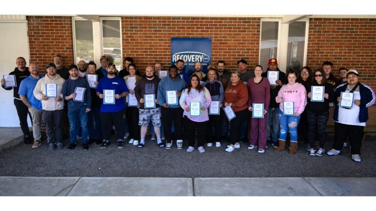 Jobs & Hope WV Celebrates Largest Peer Recovery Support Specialist Training Class in Bluefield
